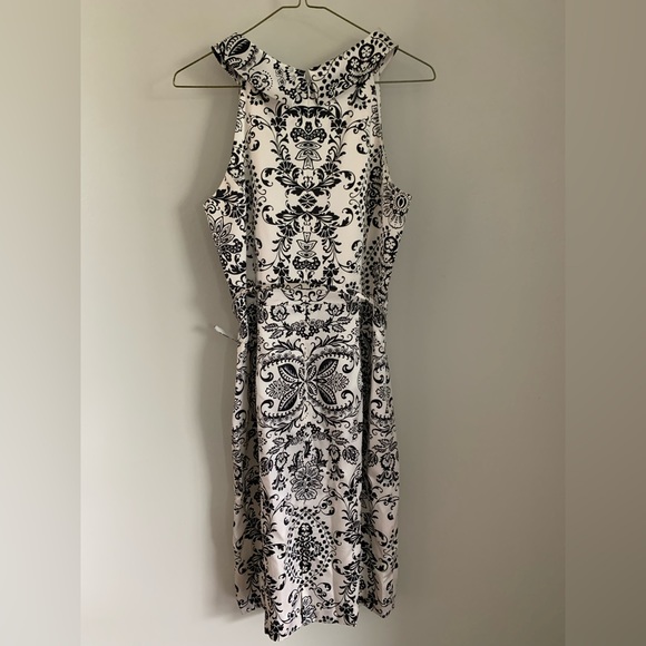 Kelly & Diane SZ4 Black & White Dress - Picture 2 of 3